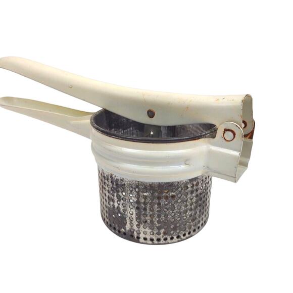 Vintage Metal White Handled Potato Rice Masher Juicer Strainer Press w OEM Bag - Picture 2 of 10